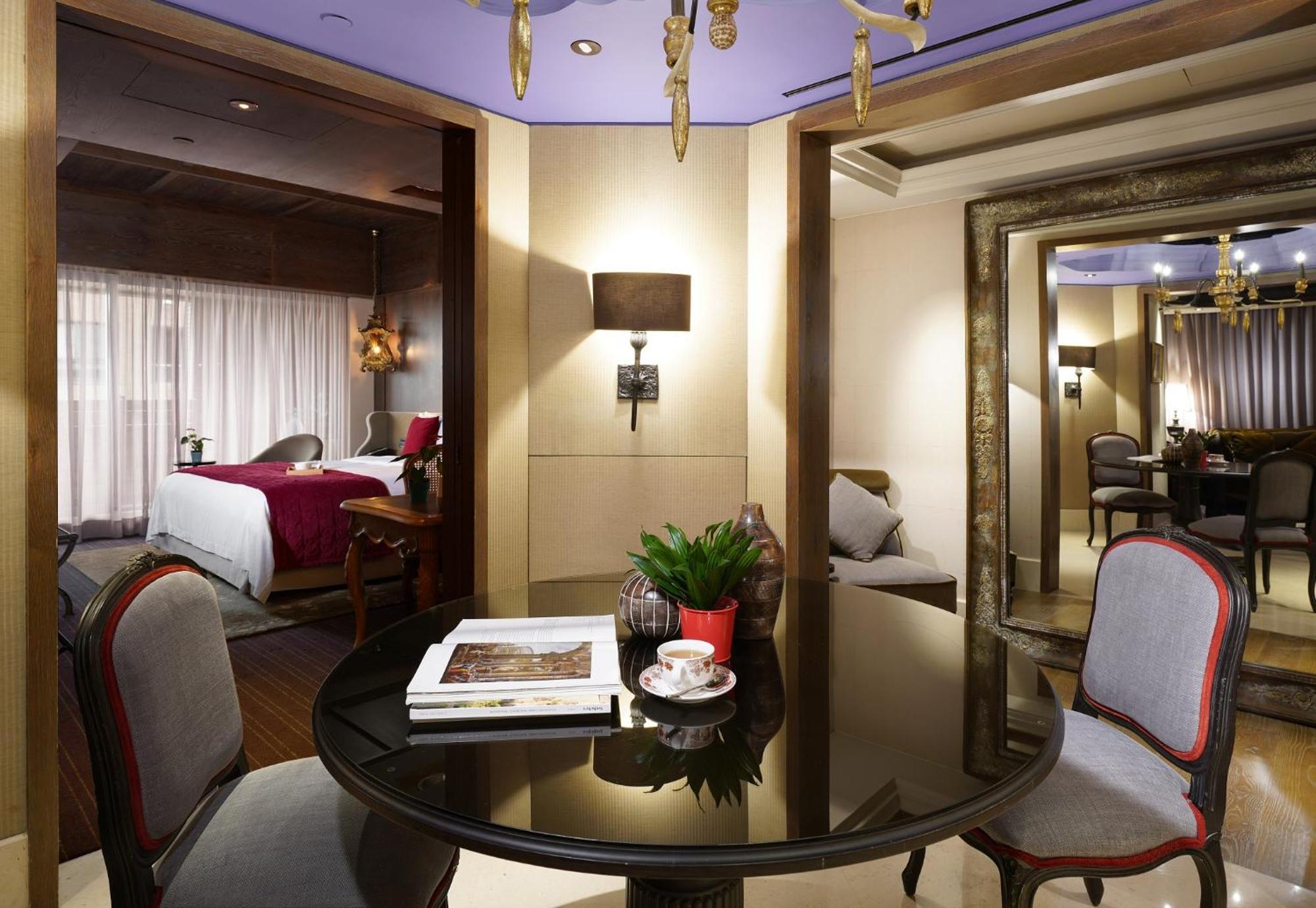 Palais De Chine Hotel Tajpej Zewnętrze zdjęcie A suite at the Mandarin Oriental, Hong Kong